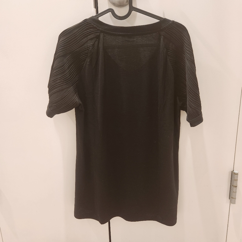 Black top M